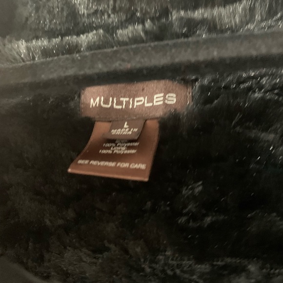 Women’s Black Vest from Dillards - Picture 2 of 2